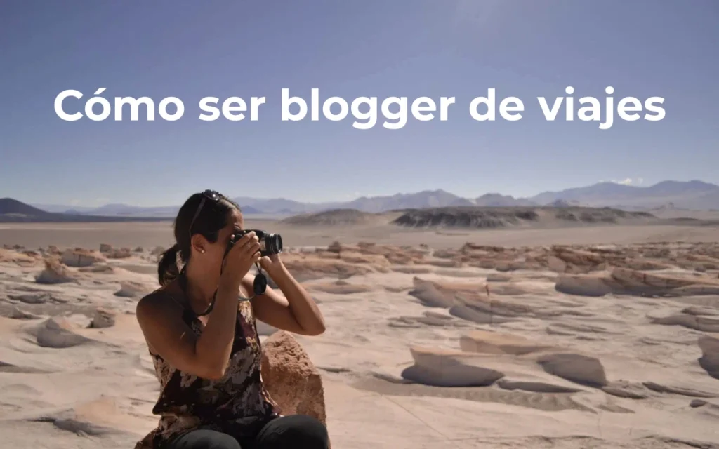 Yo con mi cámara de fotos haciendo una foto en el campo de piedra pómez de Antofagasta de la Sierra, Argentina
